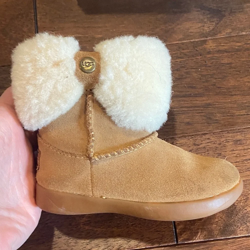 UGG Kids Boots in Tan and Cream